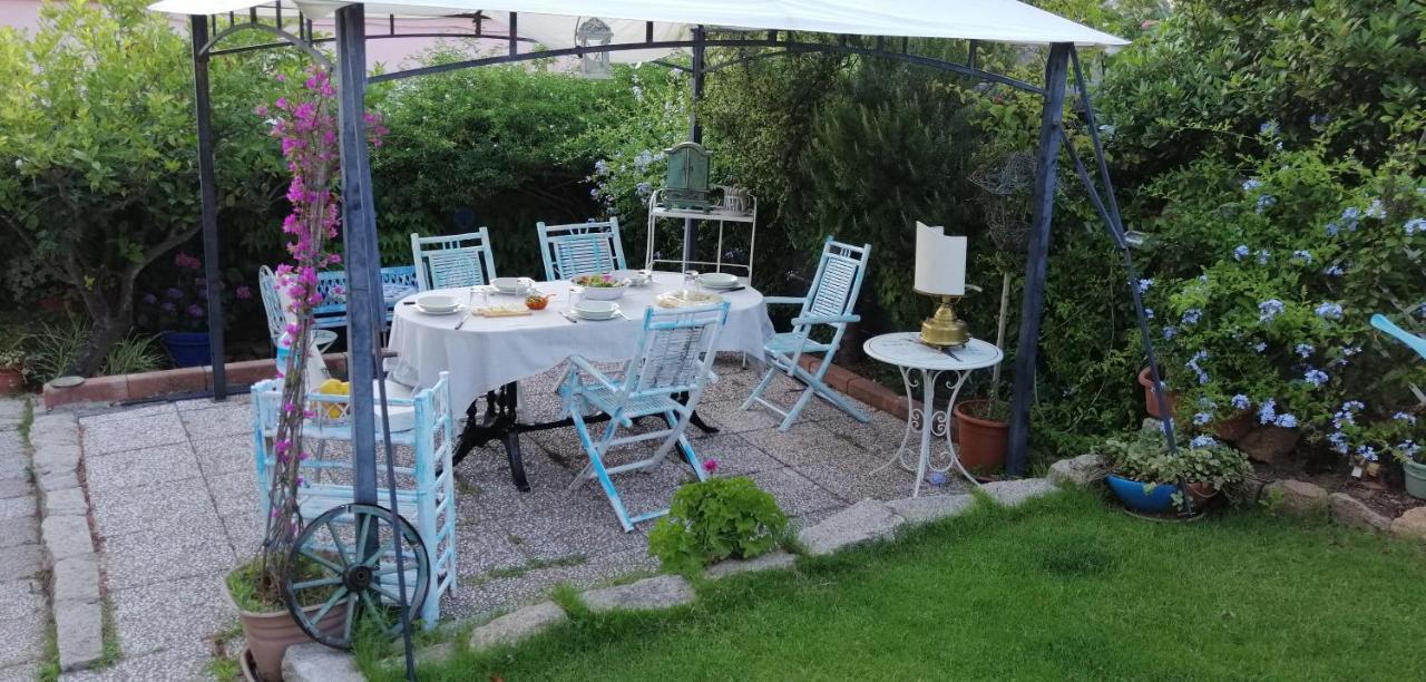 La Porta Sulla Costa Bed & Breakfast San Pantaleo Exterior photo