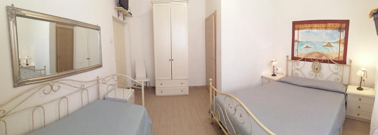 La Porta Sulla Costa Bed & Breakfast San Pantaleo Exterior photo