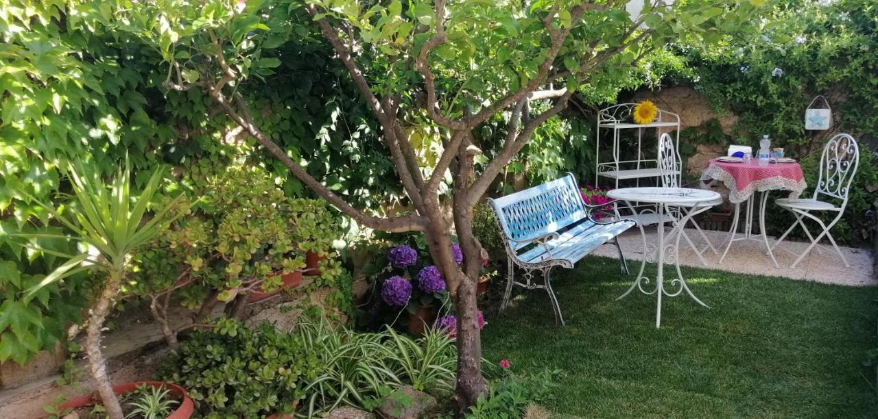 La Porta Sulla Costa Bed & Breakfast San Pantaleo Exterior photo