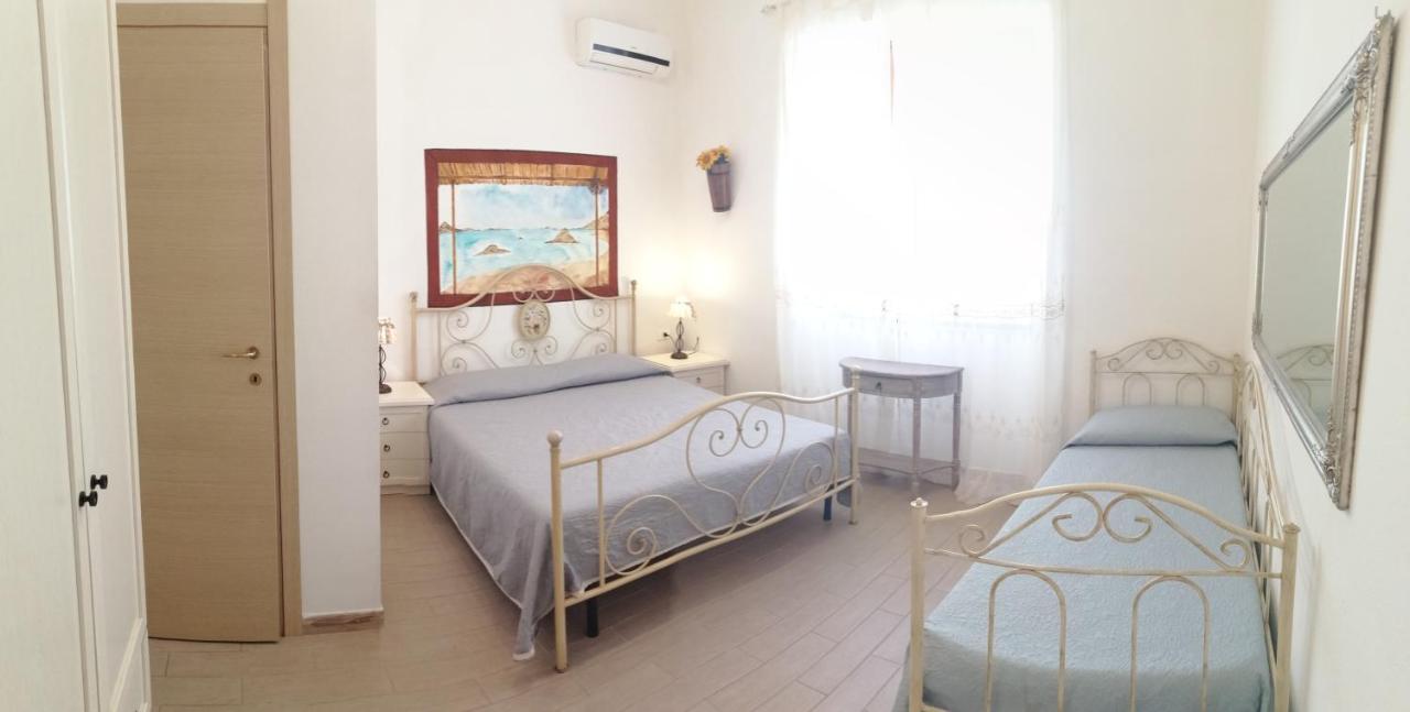 La Porta Sulla Costa Bed & Breakfast San Pantaleo Exterior photo