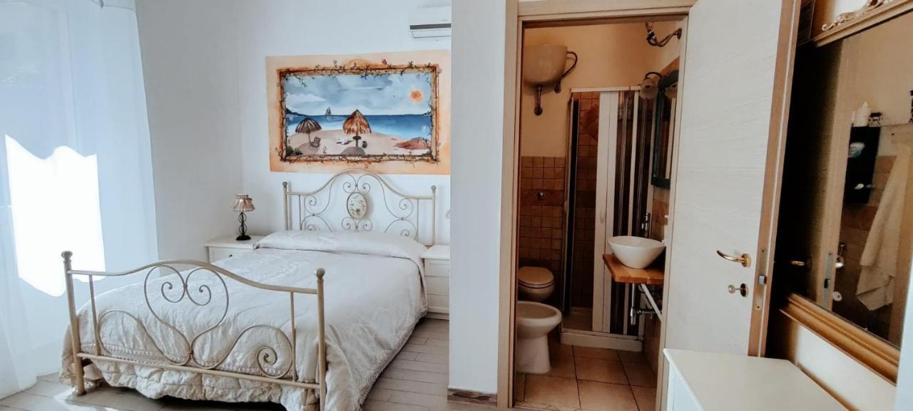 La Porta Sulla Costa Bed & Breakfast San Pantaleo Exterior photo