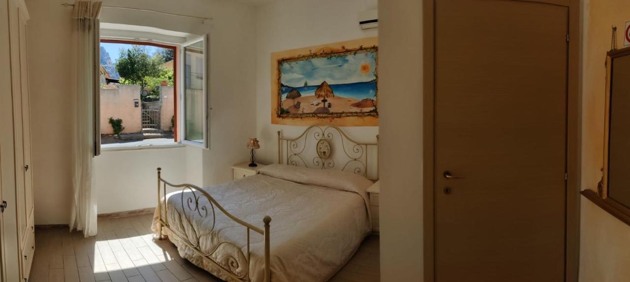 La Porta Sulla Costa Bed & Breakfast San Pantaleo Exterior photo