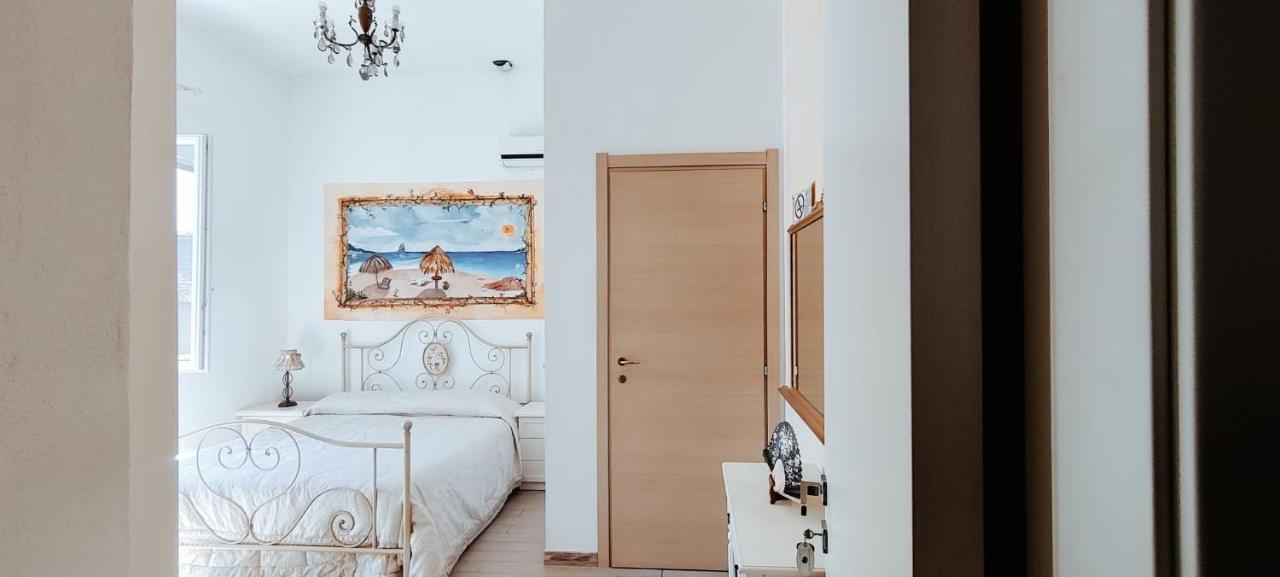 La Porta Sulla Costa Bed & Breakfast San Pantaleo Exterior photo