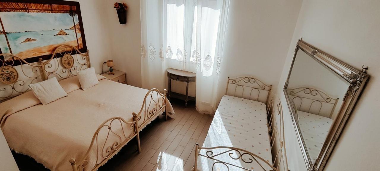 La Porta Sulla Costa Bed & Breakfast San Pantaleo Exterior photo