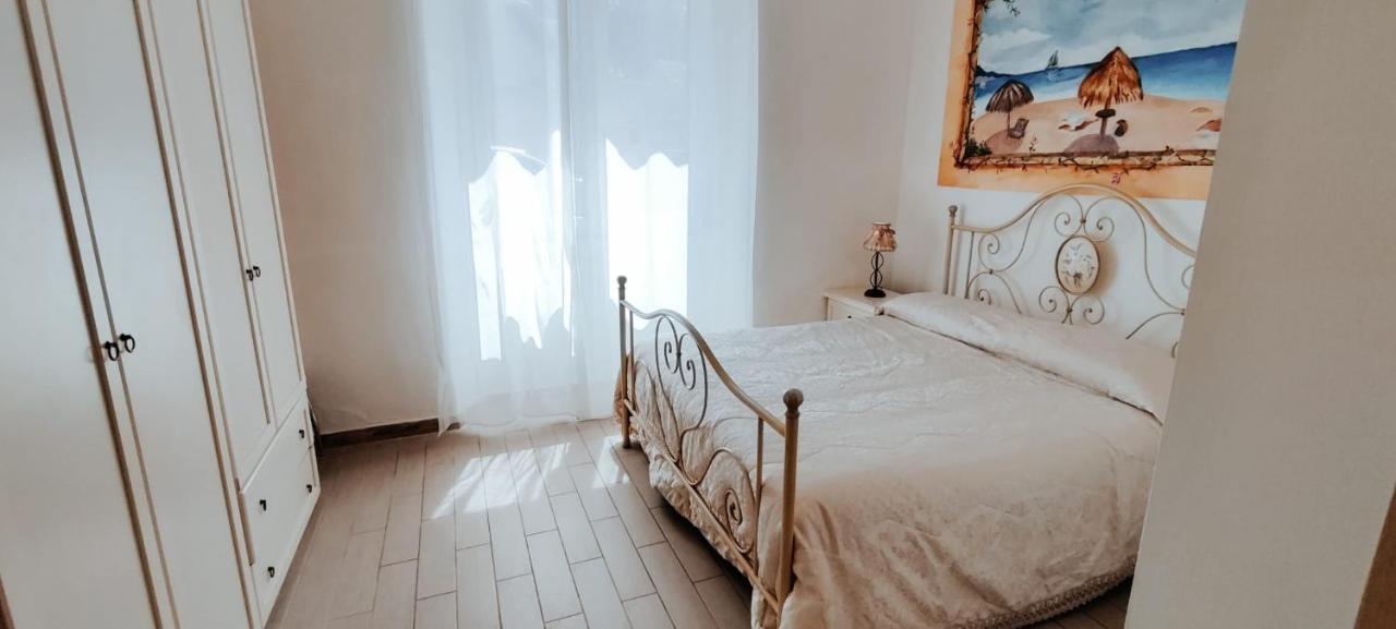 La Porta Sulla Costa Bed & Breakfast San Pantaleo Exterior photo