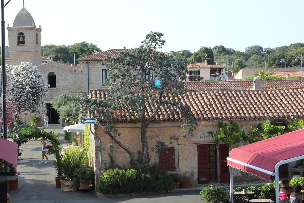 La Porta Sulla Costa Bed & Breakfast San Pantaleo Exterior photo