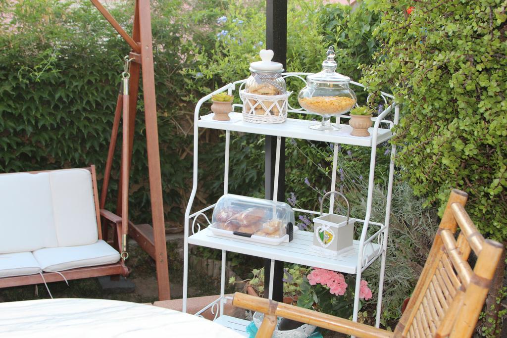 La Porta Sulla Costa Bed & Breakfast San Pantaleo Exterior photo