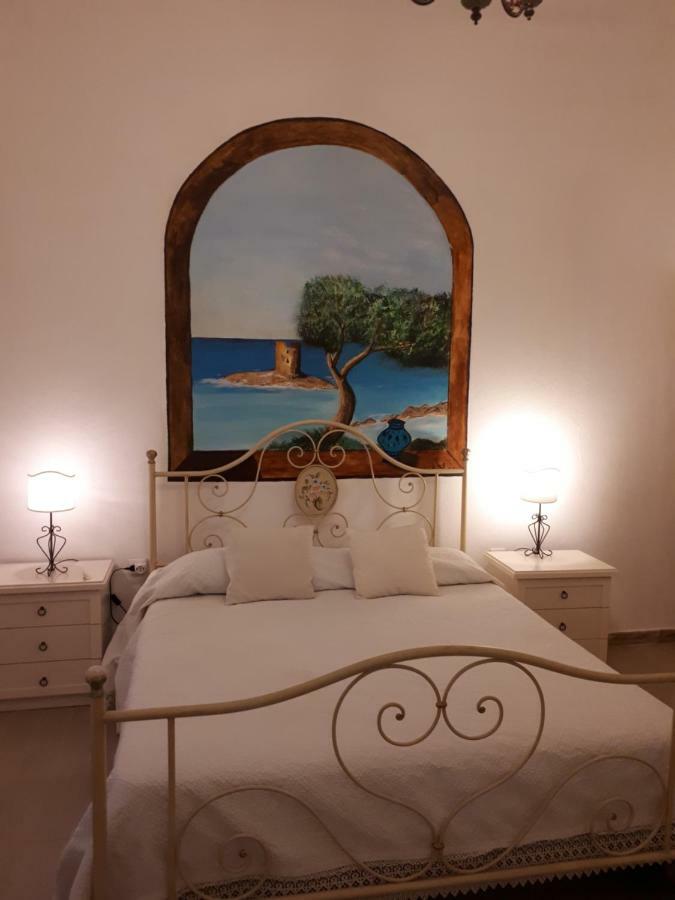 La Porta Sulla Costa Bed & Breakfast San Pantaleo Exterior photo